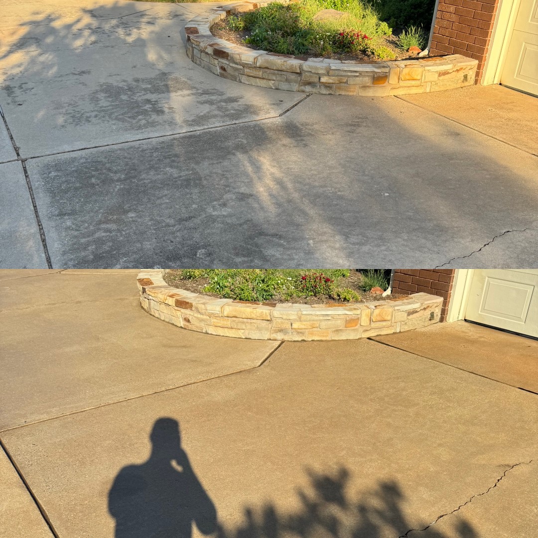 Driveway Concrete Cleaning in Oklahoma City 73162: Make Your Home Shine with Near Tech Pressure Washing!